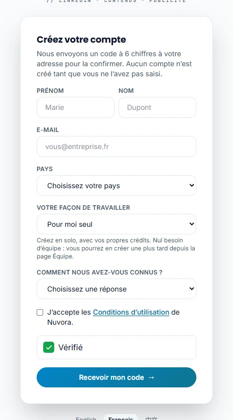 La carte Créez votre compte : Prénom, Nom, E-mail, Pays, la liste Votre façon de travailler, la liste Comment nous avez-vous connus ?, la case des conditions d’utilisation, la vérification Je ne suis pas un robot, cochée, et Recevoir mon code