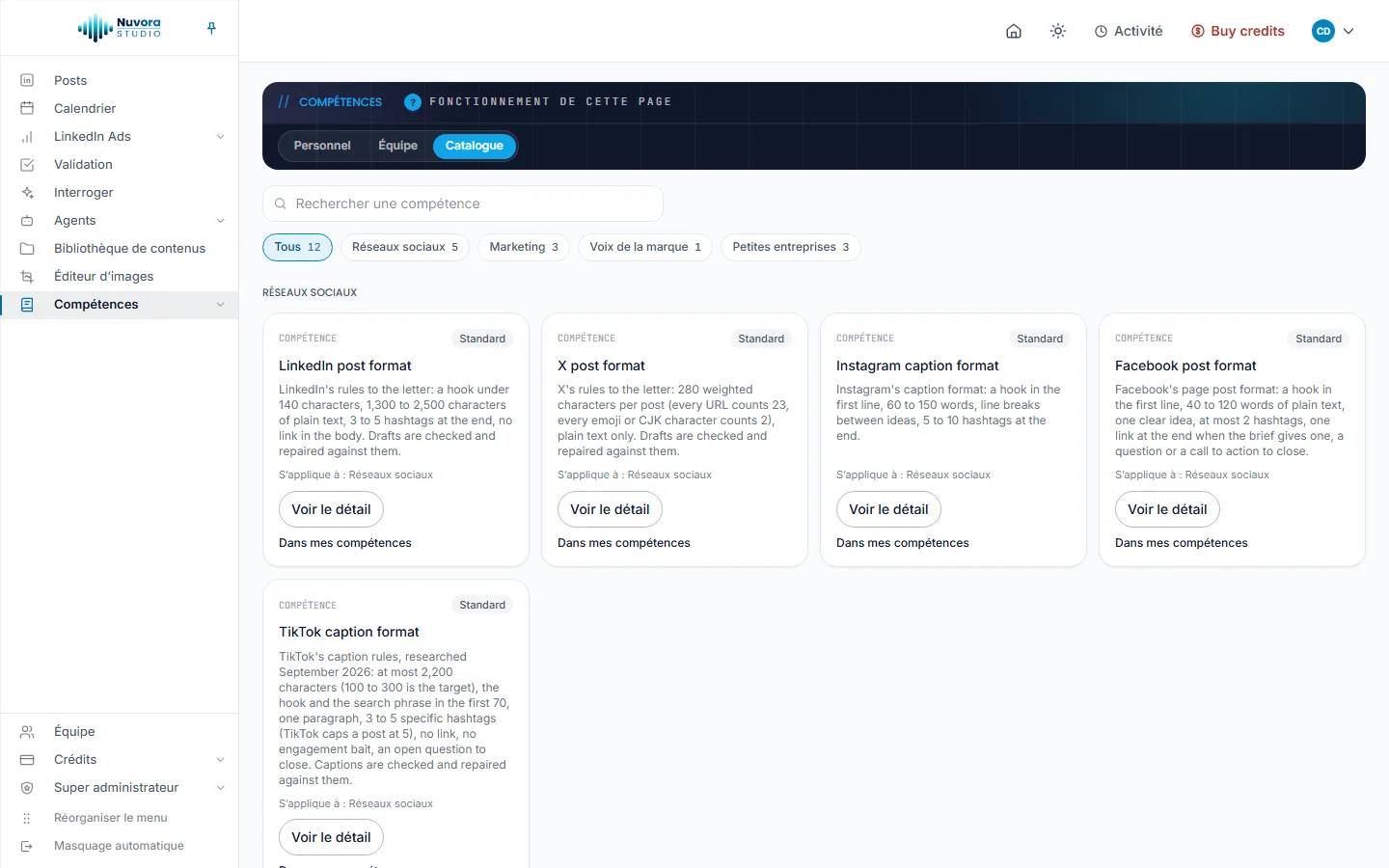 Le Catalogue avec son champ de recherche, les filtres Tous, Réseaux sociaux, Marketing, Voix de la marque et Petites entreprises, et les compétences Réseaux sociaux marquées Dans mes compétences